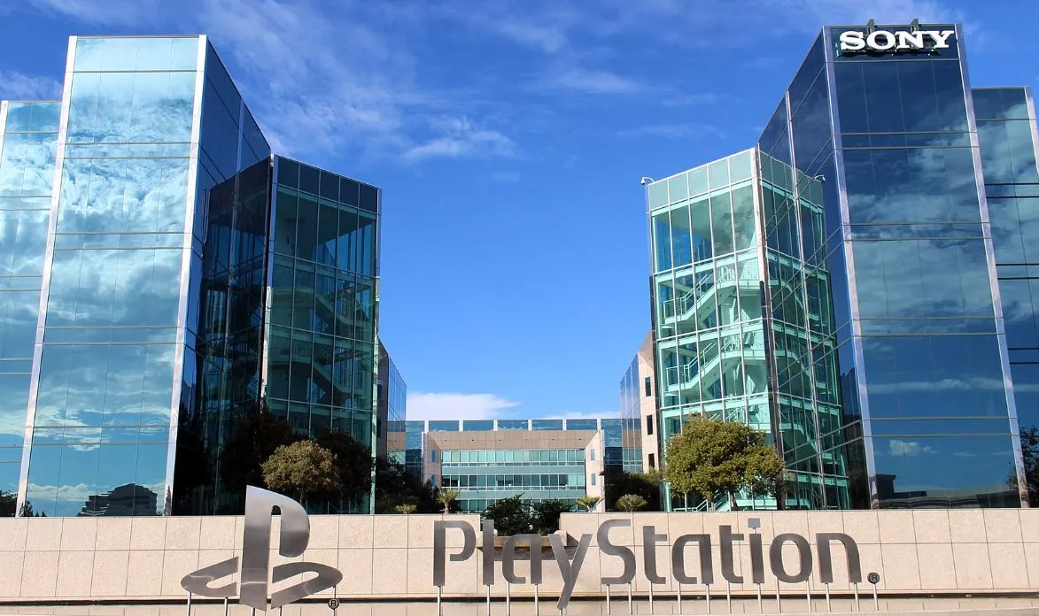 PlayStation despide a 900 empleados de estudios emblemáticos