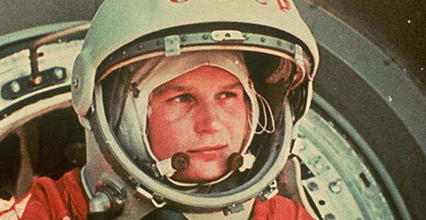 primer hombre en el espacio Yuri Gagarin en la cápsula Vostok