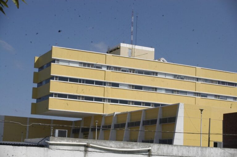 Crisis en el Hospital de Pemex en Salamanca expone fallas de abasto y atención médica