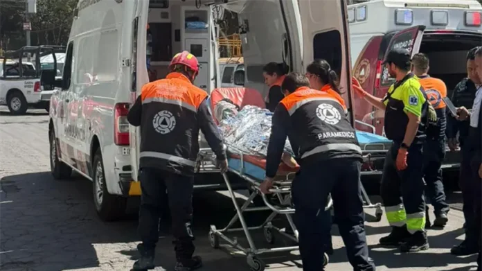 rescatan-a-seis-personas-tras-incendio-en-vivienda-de-azcapotzalco-cdmx-3-e05750d0-focus-0-0-825-464