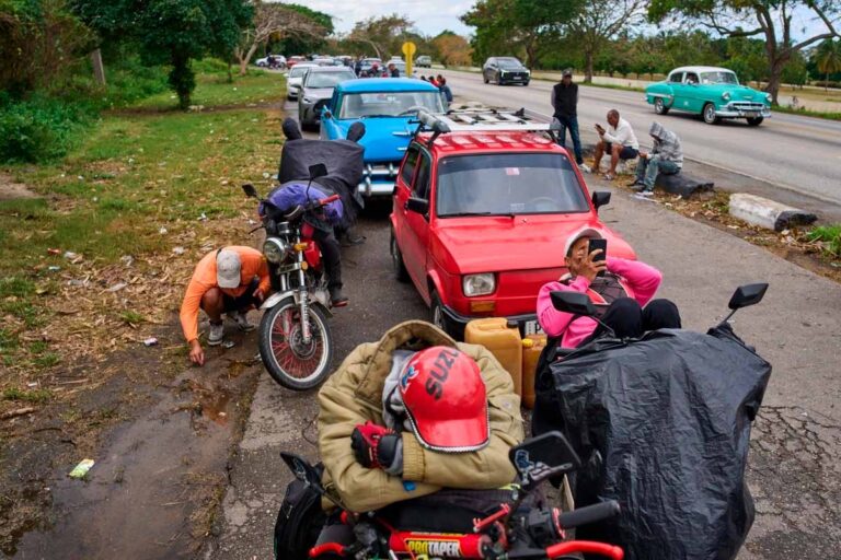 México suspende petróleo a Cuba y anuncia envío de alimentos como ayuda humanitaria