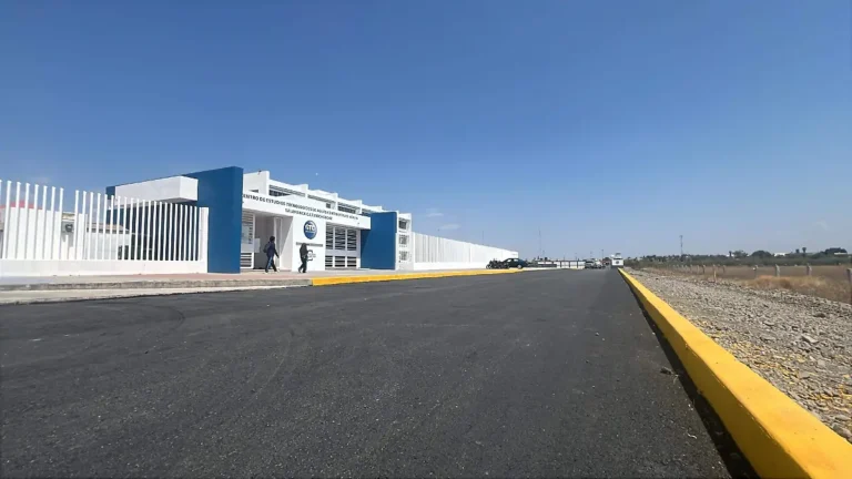 Tras años de espera, habilitan acceso al CETAC Salamanca; mejora seguridad para estudiantes