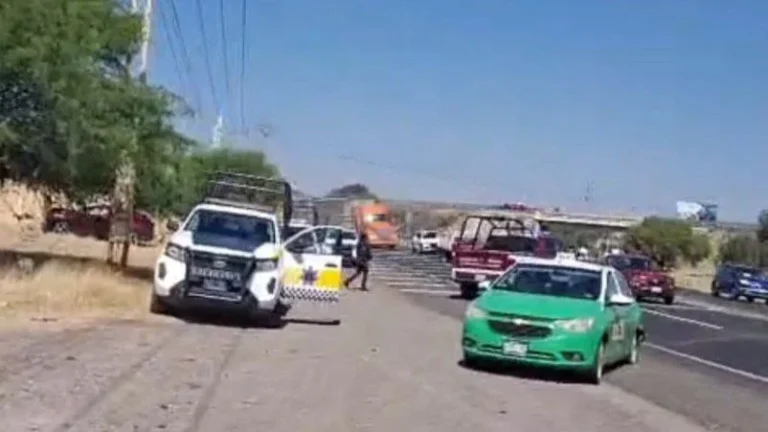 Policía Municipal Salamanca frustra robo de camioneta tras persecución