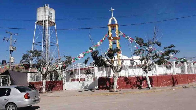 Privan de la libertad a un hombre e incendian su casa en San Vicente de Flores