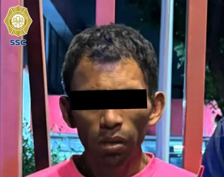Detienen a hombre por robo con arma blanca en Azcapotzalco