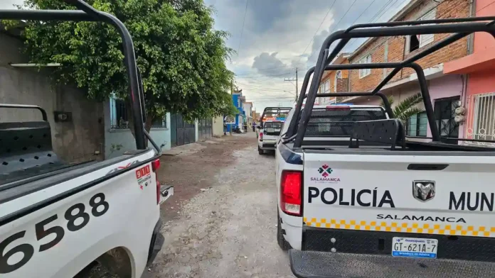 Patrullas y cuerpos de emergencia en la colonia 18 de Marzo tras un ataque armado donde dos mujeres fueron asesinadas.