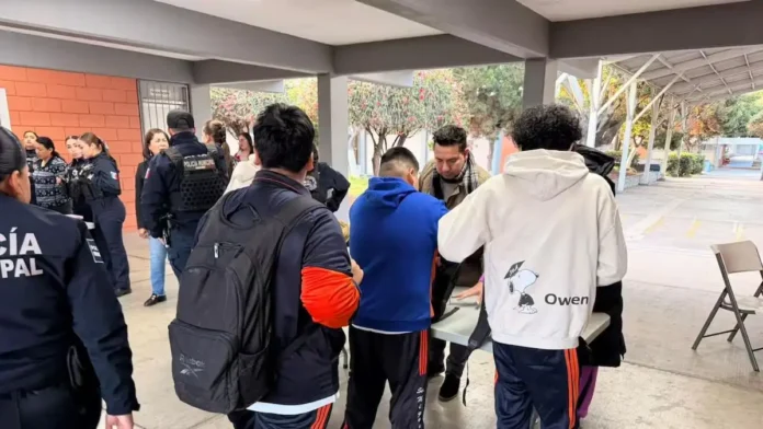 6OKXRTGWPVEPDENBZJPT4JXLA4 Caso de arma impulsa seguridad escolar en Salamanca