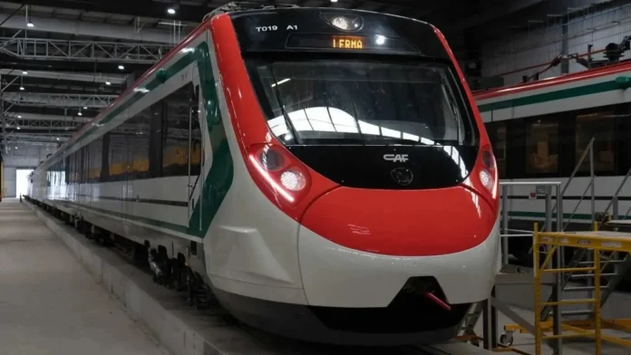 Tren Querétaro–Irapuato Salamanca